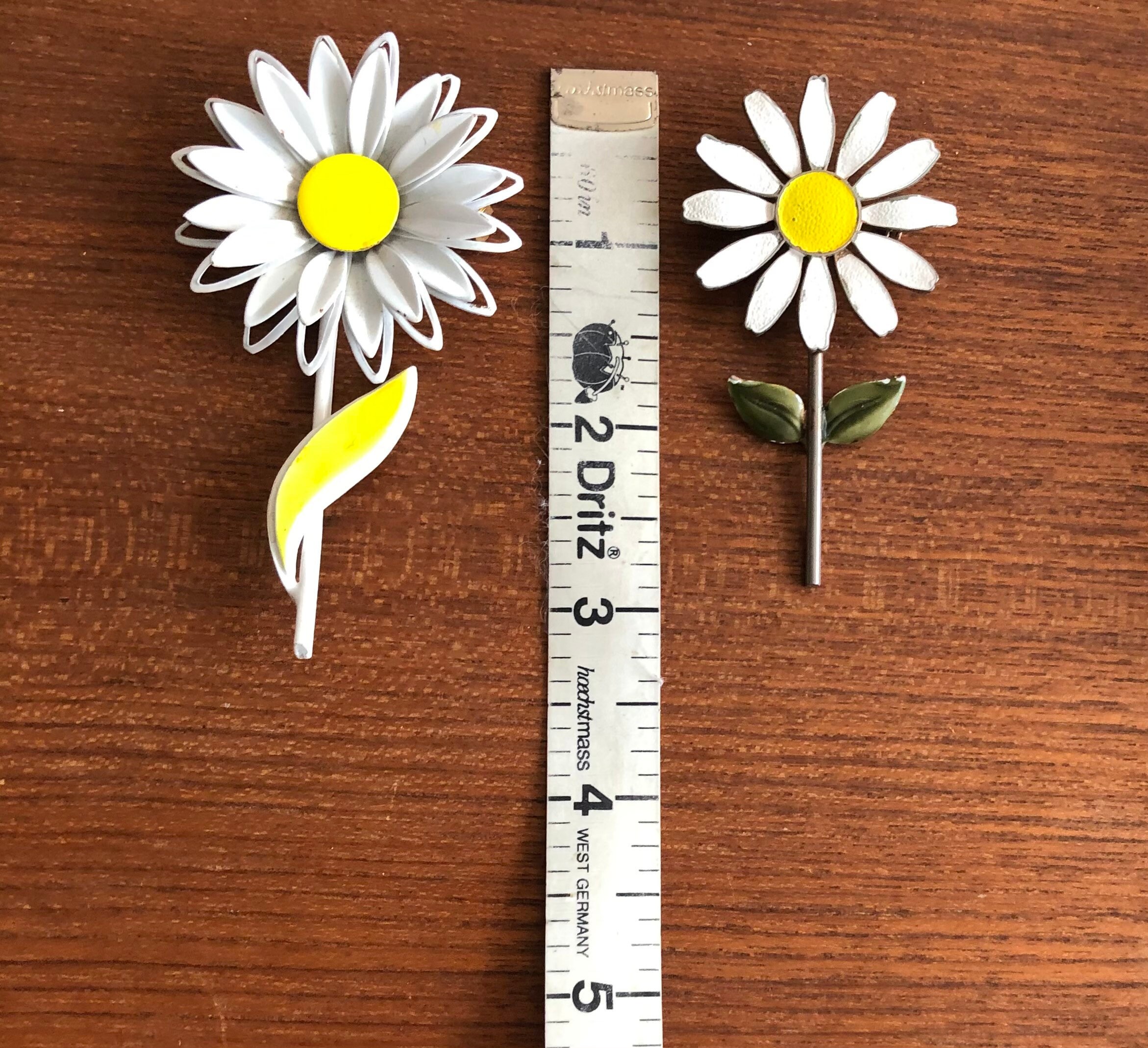 Vintage Daisy Pins, Enameled Brooch, Pin Set, 1960's - Etsy