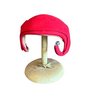 Vintage 1950’s red wool cap style hat