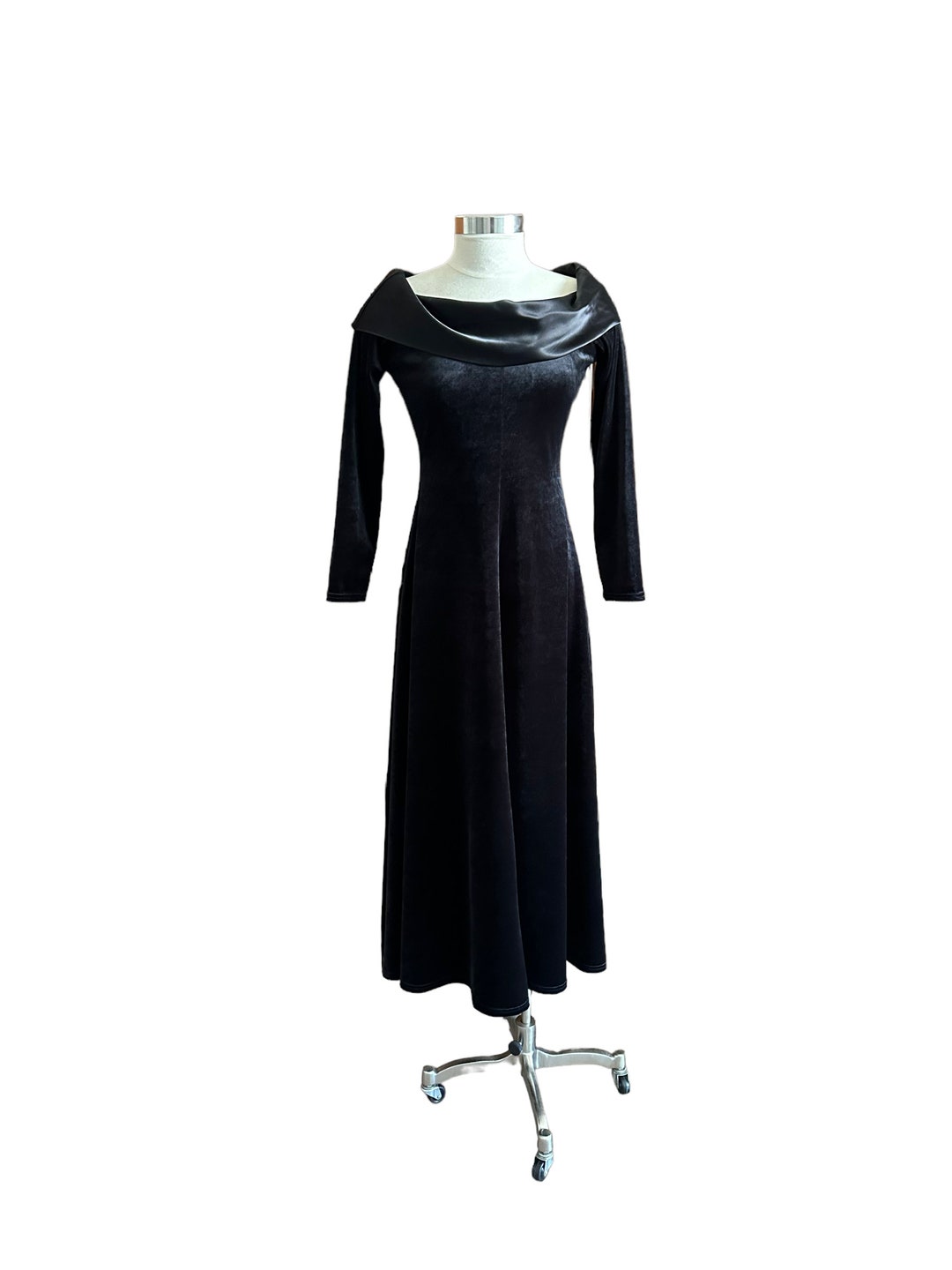 Vintage Black Classic Velvet Evening Dress - M