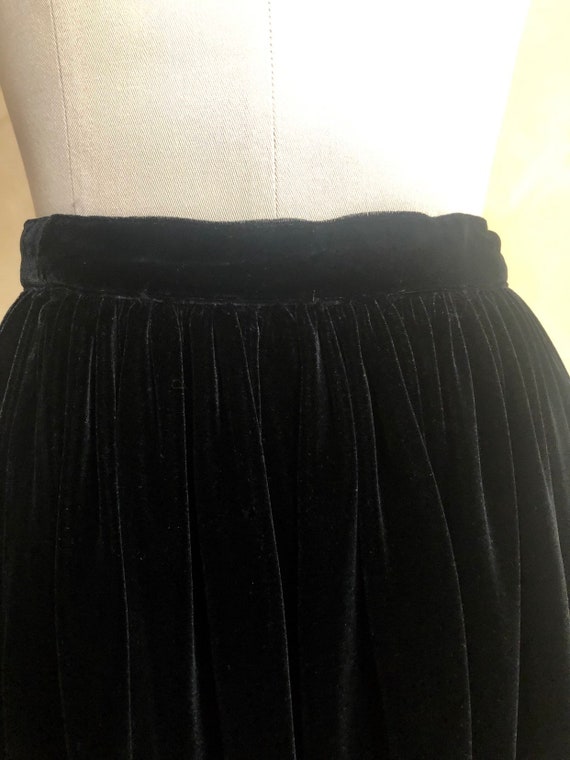 Vintage Black Velvet  Skirt, Flora Kung label, Be… - image 6