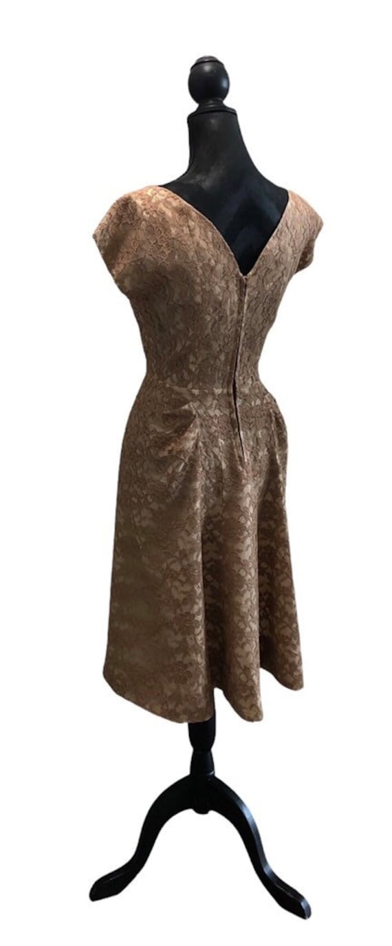 Vintage 1950’s cocktail style wiggle dress, gold … - image 4