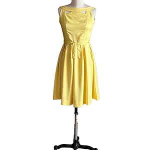 Vintage 1960&#39;s yellow summer dress
