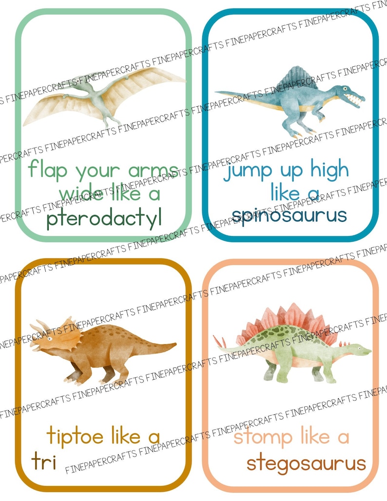 Puede incluir: Cuatro tarjetas coloridas con ilustraciones de dinosaurios e instrucciones de movimiento. Las tarjetas son verdes, azules, doradas y rosas. El texto en las tarjetas dice: "agita tus brazos como un pterod&aacute;ctilo", "salta alto como un espinosaure", "camina de puntillas como un tri" y "pisotea como un estegosaurio".