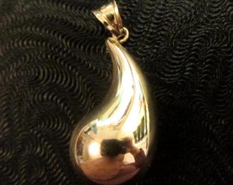 New 10k Solid Yellow Gold 3D Hollow Puffy Large Teardrop Polished Charm Pendant For A Necklace - 1.75 Grams - See Photo