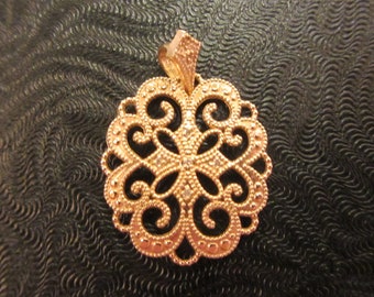 14k Solid Gold Michael Anthony Ornate Scroll Millgrain Filigree Openwork Pendant - 2.07 Grams - Please See Photos