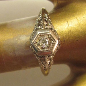 Antique Art Deco 14k Solid White Gold and Tiny .10 Carat Diamond European Cut Filigree Ring - Sz 5.50 - .94 Gram - See Photos