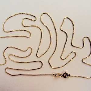 Long 14k Solid Yellow Gold Thin & Delicate Box Chain Necklace - 23 6/8&quot;x .50mm - 1.45 Grams - Italy - See Photos