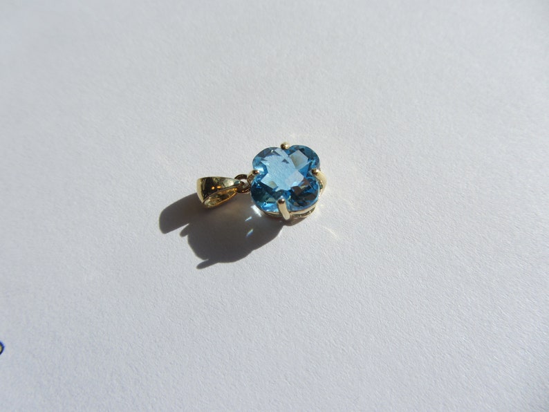 Amazing 14k Solid Gold Swiss Blue Topaz Checkerboard Faceted Square with Rounded Corners Pendant Please See Photos