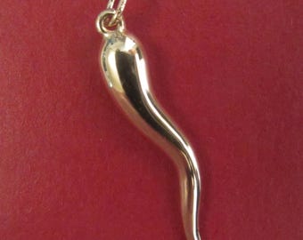 14k Solid Yellow Gold Hollow 3D Cornicello Horn Protective Good Health Charm Pendant - Italy - .56 Gram - Please See Photos