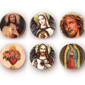 Set van 6 religieuze magneten/spiegels/knoppen/flesopeners naar keuze