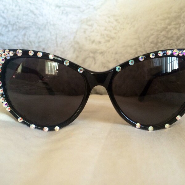 Lady Gaga inspiré Kitty Cat lunettes avec véritables cristaux Swarosvki