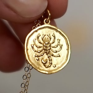 Spersonalizowany naszyjnik ze znakiem zodiaku