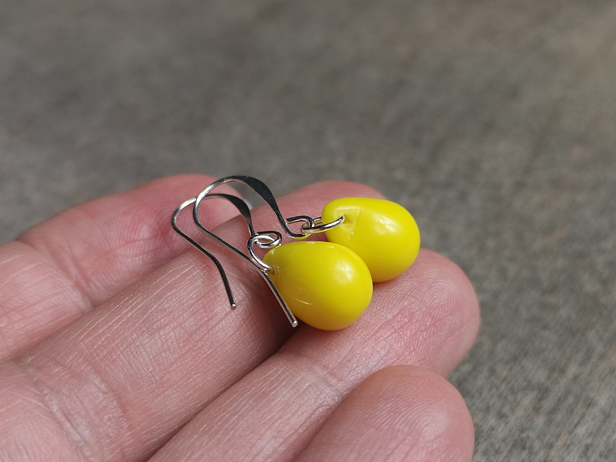 Gelbe Tropfen Glas Ohrringe mit Gold oder Silber vergoldet | Etsy