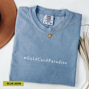 Paraíso do cartão dourado Camiseta com citação política Camiseta da era de ouro da América Camisetas engraçadas pró-democracia Humor negro sarcástico Cores confortáveis