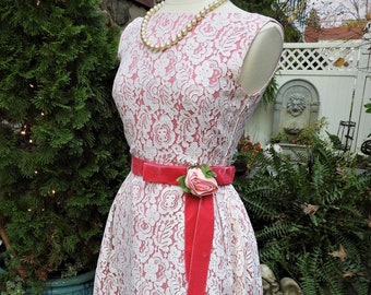 Vtg White Lace Dress, Vogue Special Design Dress, Lace Overlay Pink Dress, Rockabilly Sleeveless Swooped Back Dress sz S/M