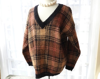 Vtg 1980's Ladies Brown Plaid Mohair Blend Sweater|Vtg Paul Harris Wool Blend Plaid Sweater|V Neck Oversized Ladies Sweater sz M