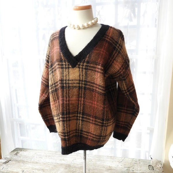 Vtg 1980's Ladies Brown Plaid Mohair Blend Sweater|Vtg Paul Harris Wool Blend Plaid Sweater|V Neck Oversized Ladies Sweater sz M