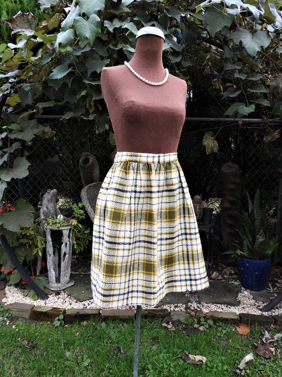 Vtg 1960's Ladies Plaid Wool Skirt|Vtg Retro White