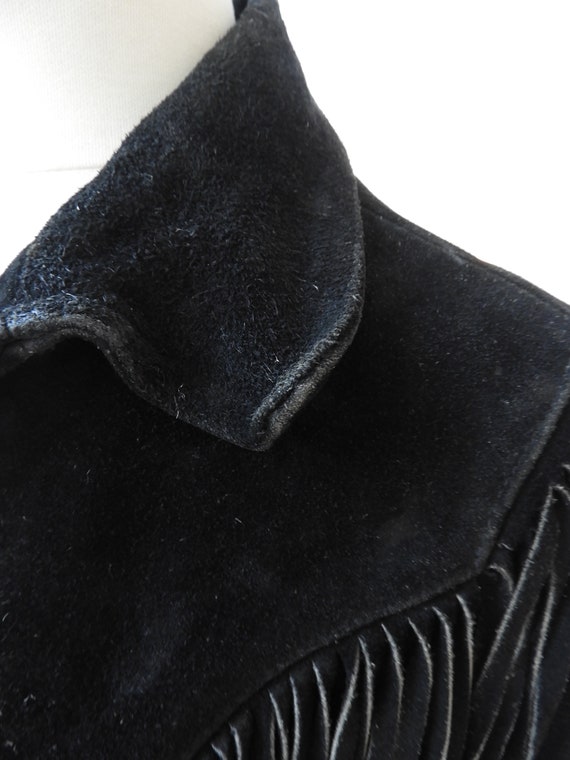 Vtg Ladies Black Suede Short Fringed Jacket|Vtg W… - image 7