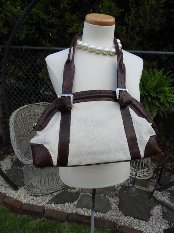 Vtg White Pebble Leather Cognac Top Handle Purse|V