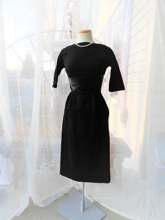 Stunning 1950's Black Bombshell 3/4 Sleeve Dress,… - image 2