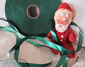 Vintage Satinband in smaragdgrün, 1960er Jahre Geschenkpapier, Massenware