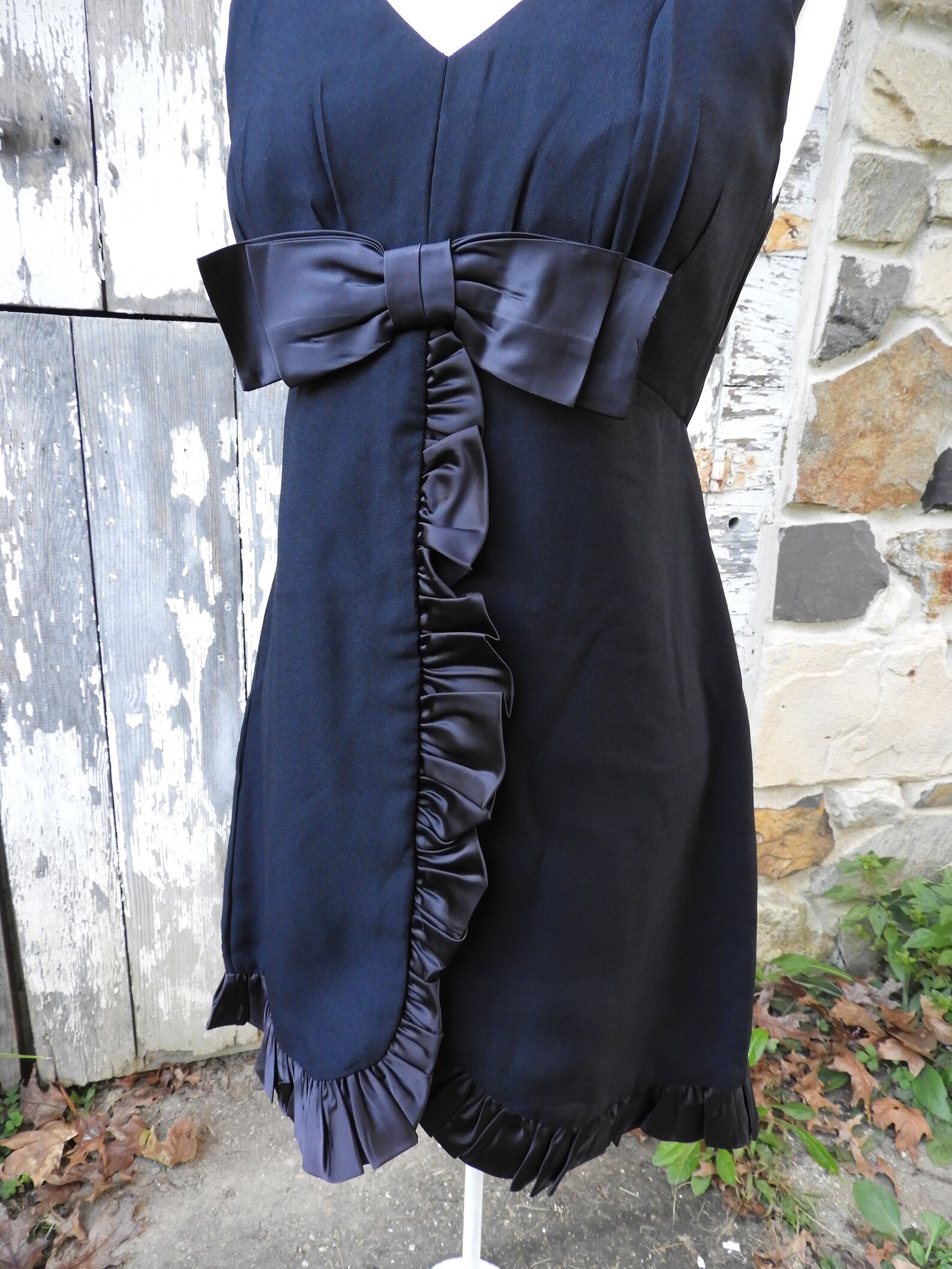 Black V Neck Print Sleeveless 1950s Dress