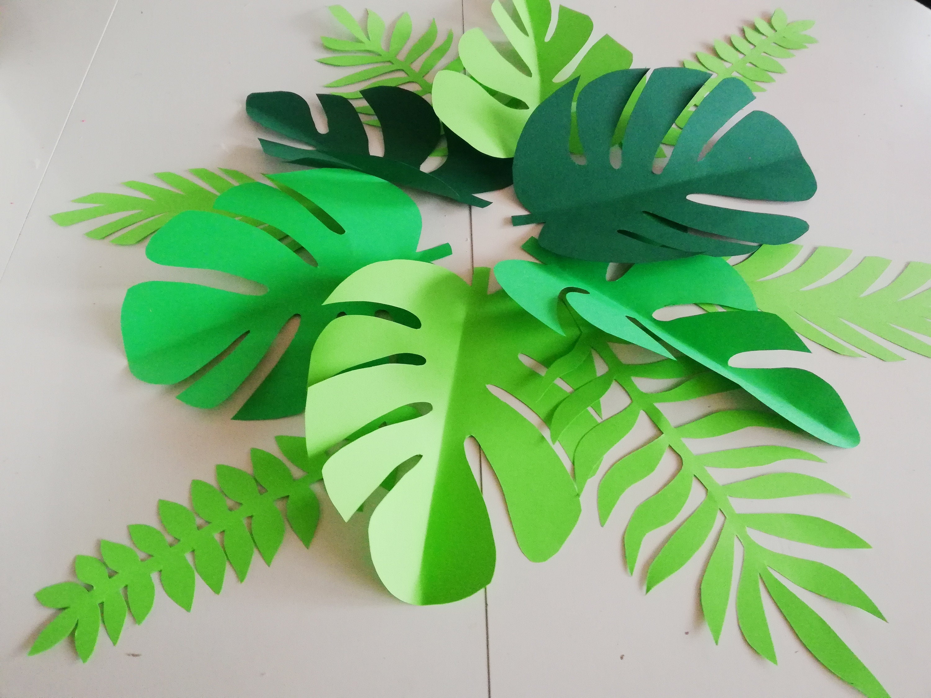 Tropical Paper Leaves, Green Leaves, Large Leaves, Paper Flower Wall Decor,  Moana Backdrop, Birthday Safari Jungle Luau Wedding Mexico Party 