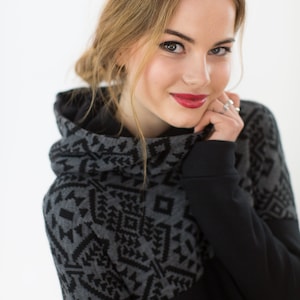 Hoodie To Go Black Aztec