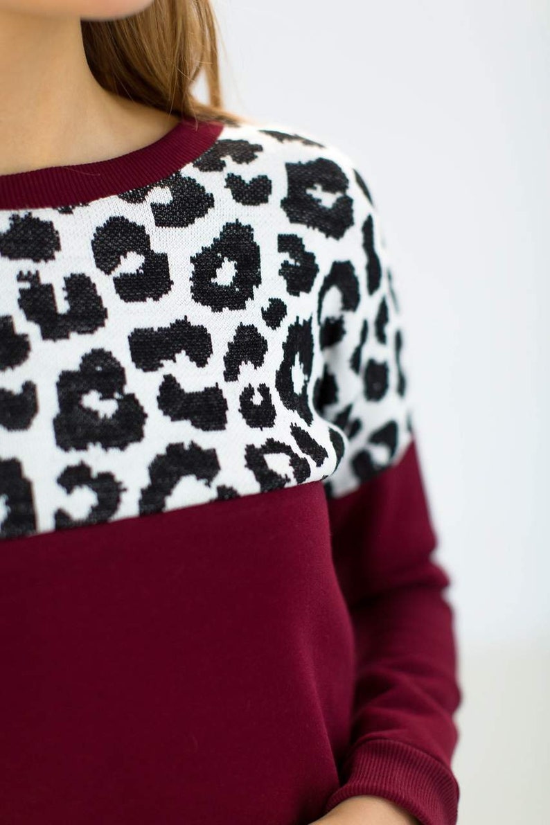 Sweater Phoria Burgundy Leopard