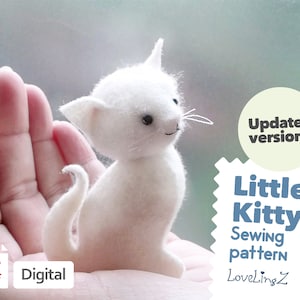 Może przedstawiać: Cyfrowy wzór szycia dla białego filcowego kociaka. Wzór nazywa się "Little Kitty Sewing Pattern" i jest autorstwa LoveLingz. Wzór jest dostępny do pobrania w formacie PDF.
