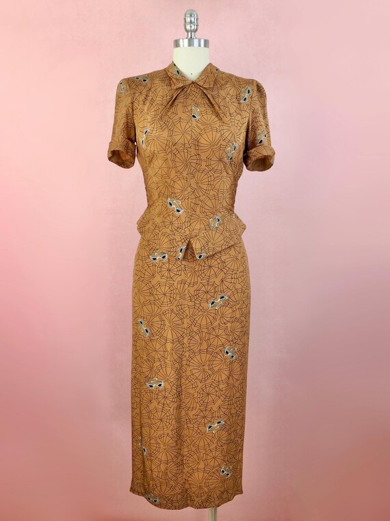 1940s novelty spiderweb sunglasses print  dress - image 4