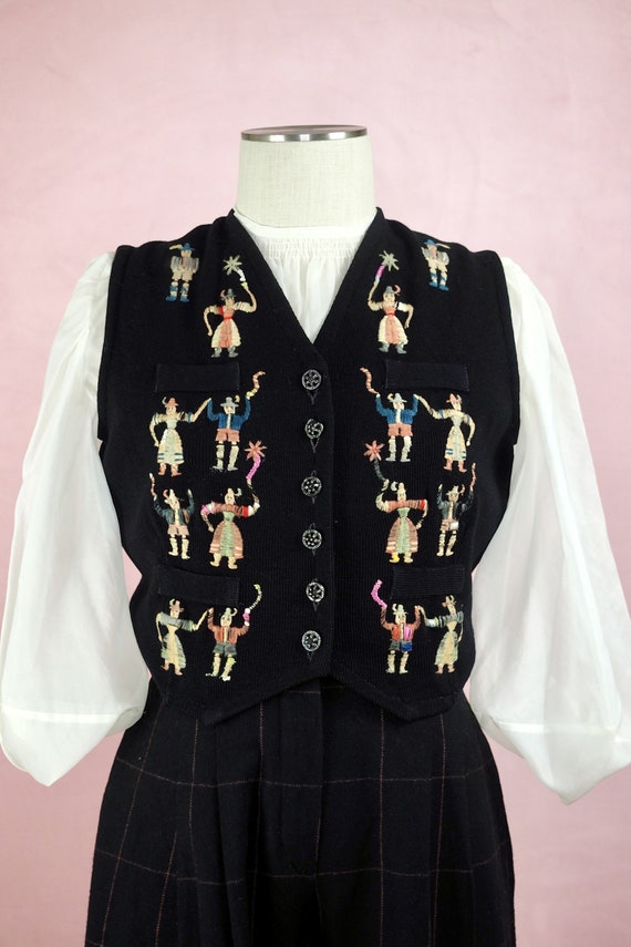 1940s Embroidered Folk Sweater Vest