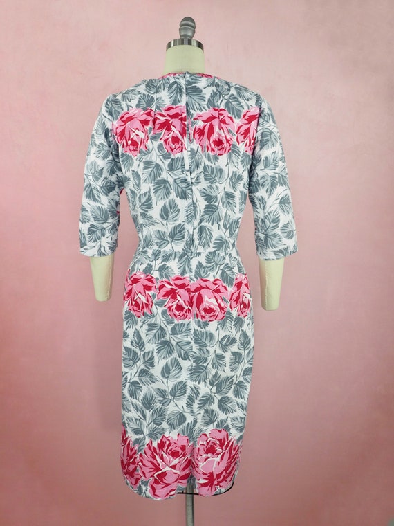 1960s pink and gray novelty rose print wiggle dre… - image 3