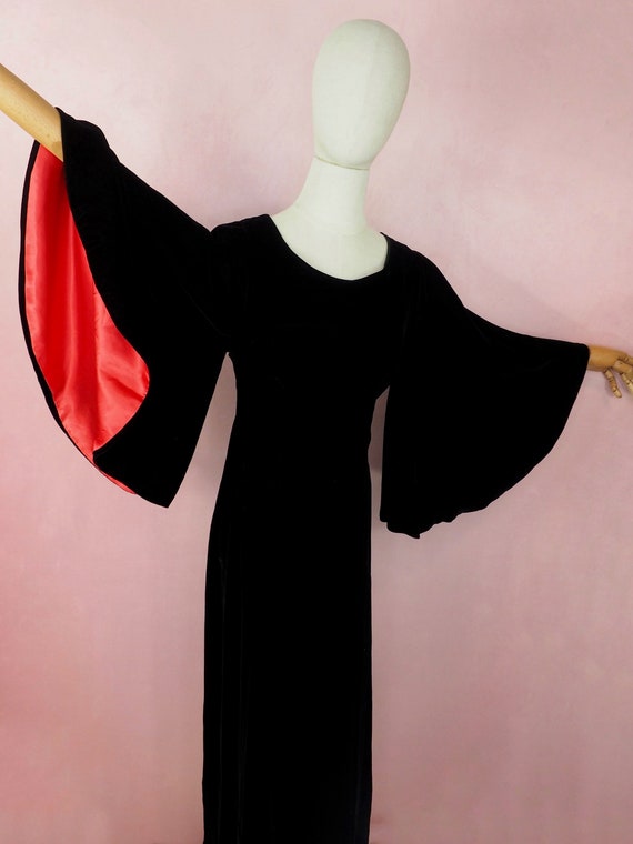 1970s bell sleeve dress black velvet - image 4
