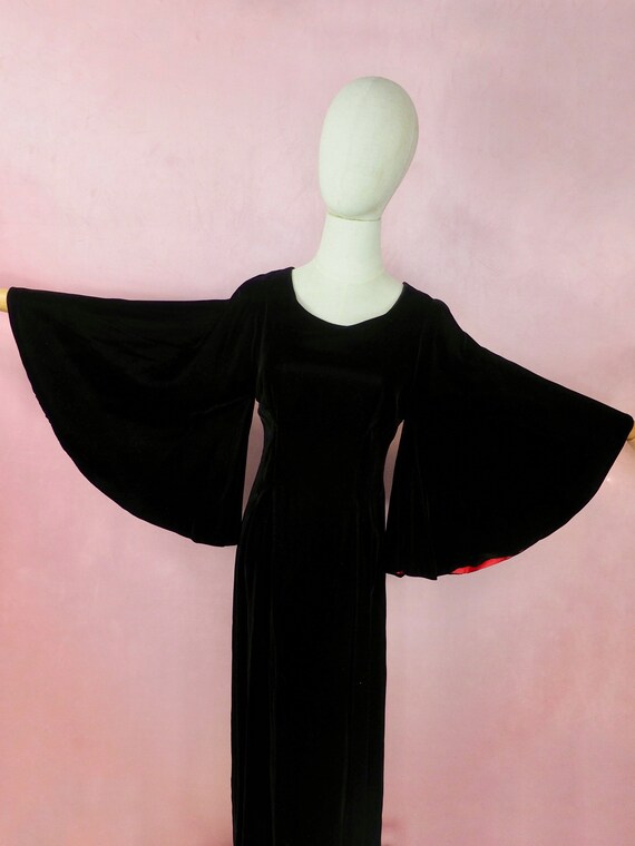 1970s bell sleeve dress black velvet - image 2