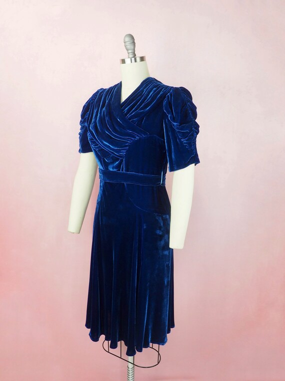 1940s blue velvet draped dress with puff sleeves - image 4