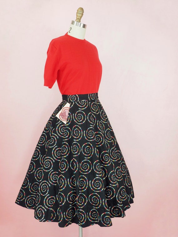 1950s Trompe L’oeil sequin swirls fleece circle s… - image 6