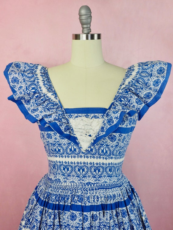 1950s blue and white cotton sun dress - image 2