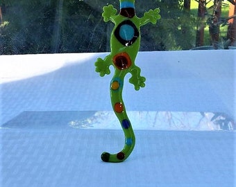 Kiln Fired Fused Glass Green Gecko