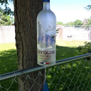 Graue Gans Wodka Flasche Windspiel