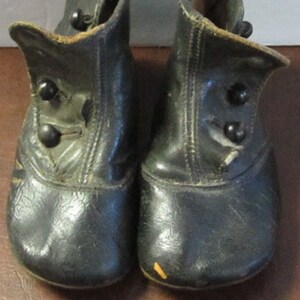 ビクトリア朝の男の子用ブラックハイボタンレザーシューズ サイズ 2 1/2