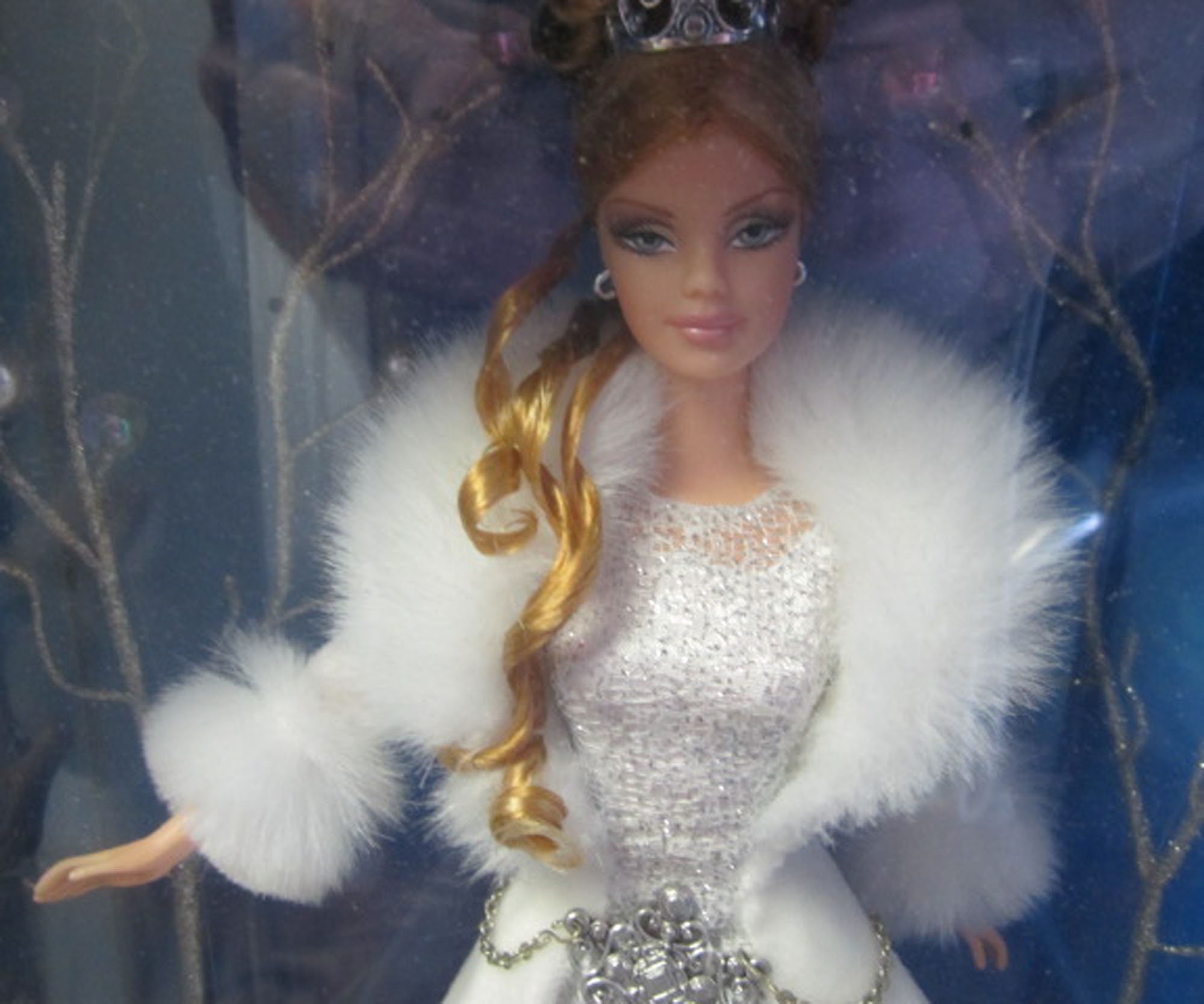Holiday visions barbie 2003 worth sale