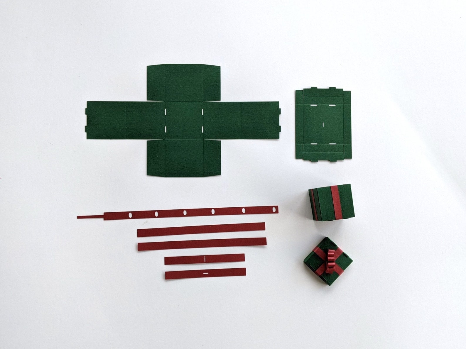 Mini Christmas Present Box Papercraft Template | Ornament & Tiny Gift ...