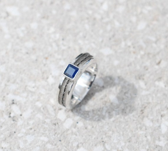 Sterling Silver Men's Bezel Blue Sapphire Textured Band Ring Sterling Silver Men's Bezel Blue Sapphire Textured Band Ring