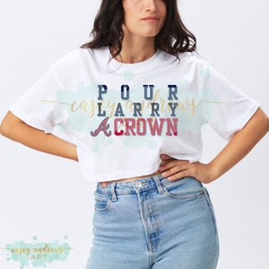 Pour Larry a Crown (Smoltz) (Glavin) (basball) (98 Braves) (Atlanta PNG) (Braves PNG) (Custom TShirt) (Atlanta Magic) (Chipper)