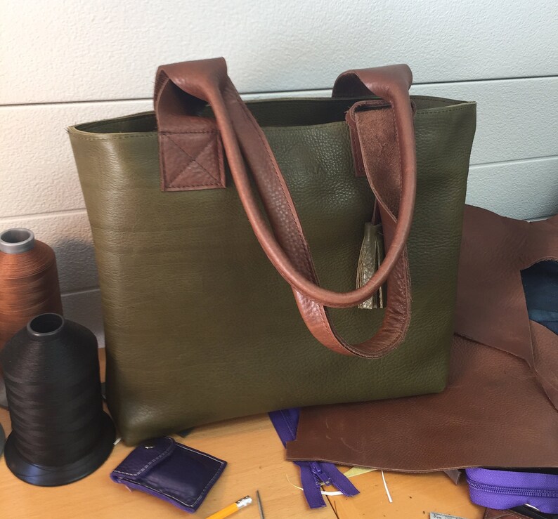 soft leather tote with zipper