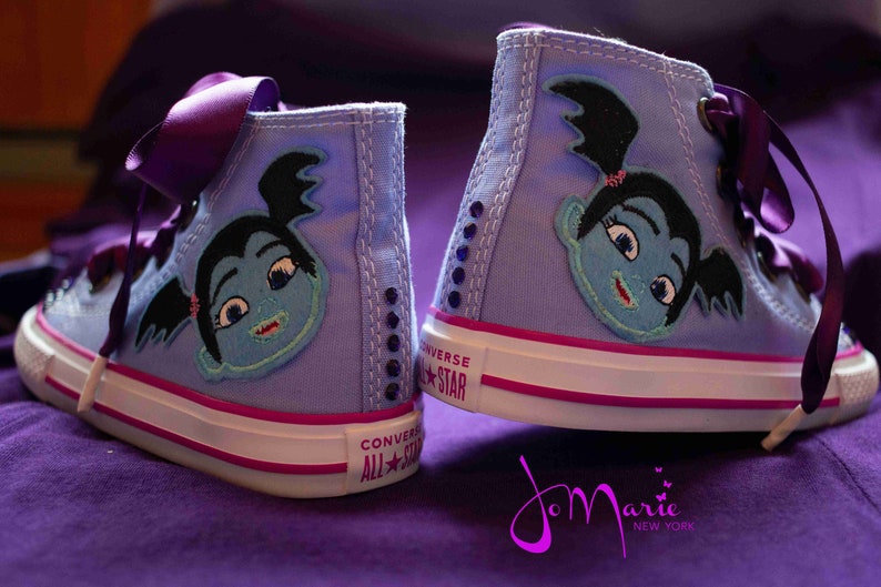 vampirina converse