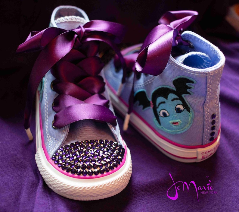 vampirina converse