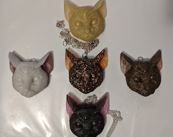 Cat pendant necklace